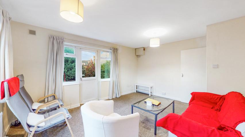 			3 Bedroom, 1 bath, 1 reception Flat			 Chichele Road, Willesden Green